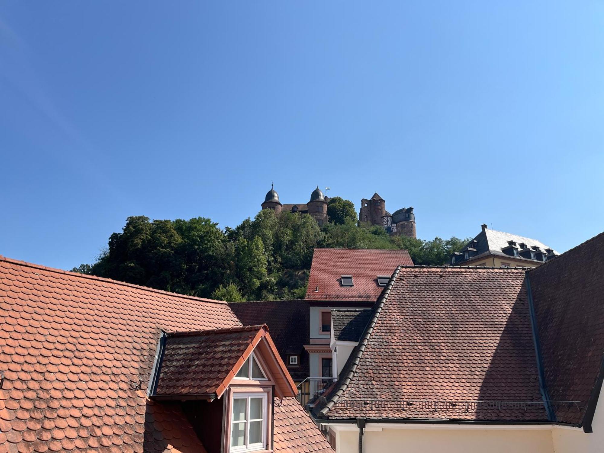 La Flamme Wertheim Garni Bed & Breakfast Exterior foto