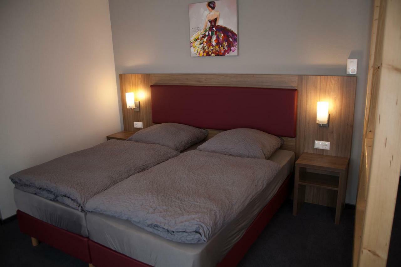 La Flamme Wertheim Garni Bed & Breakfast Exterior foto