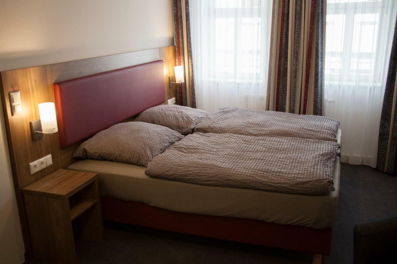 La Flamme Wertheim Garni Bed & Breakfast Exterior foto